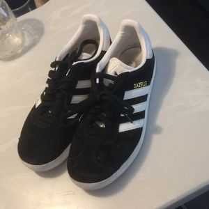 Adidas Gazzelle shoes